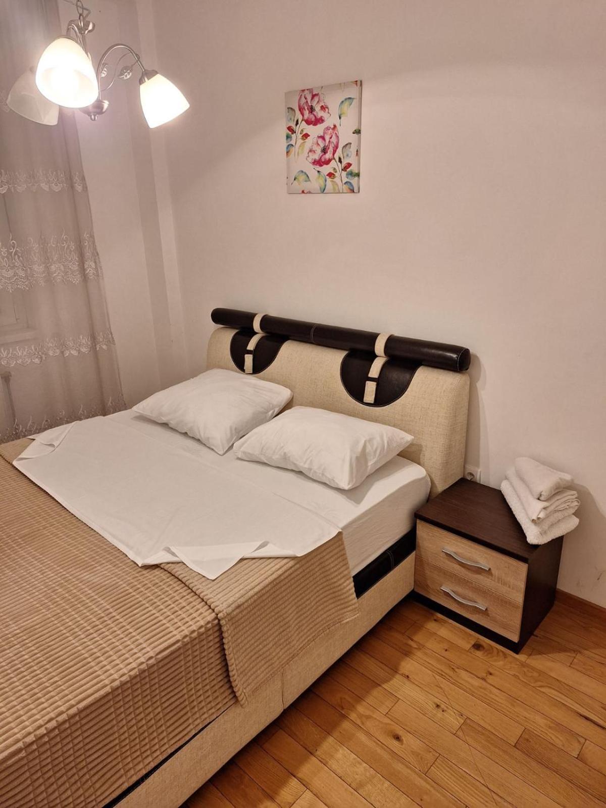 באניה לוקה Elegantna Oaza Apartment מראה חיצוני תמונה